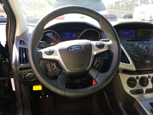 Ford Focus 2013 price $6,000