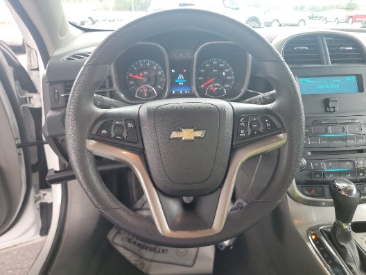 Chevrolet Malibu 2015 price $8,000