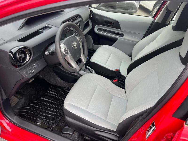 Toyota Prius c 2014 price $17,500