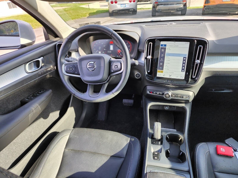 Volvo XC40 2020 price $30,345