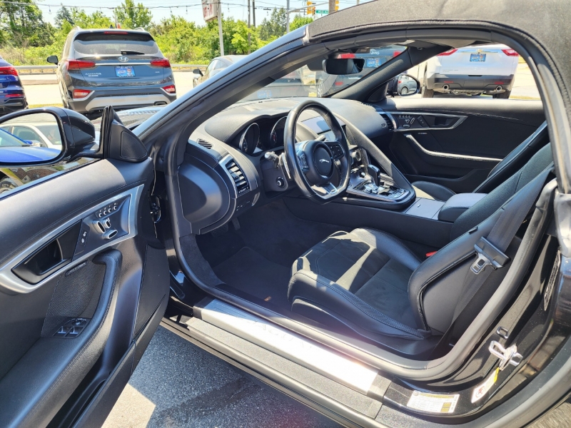 Jaguar F-TYPE 2019 price $41,360