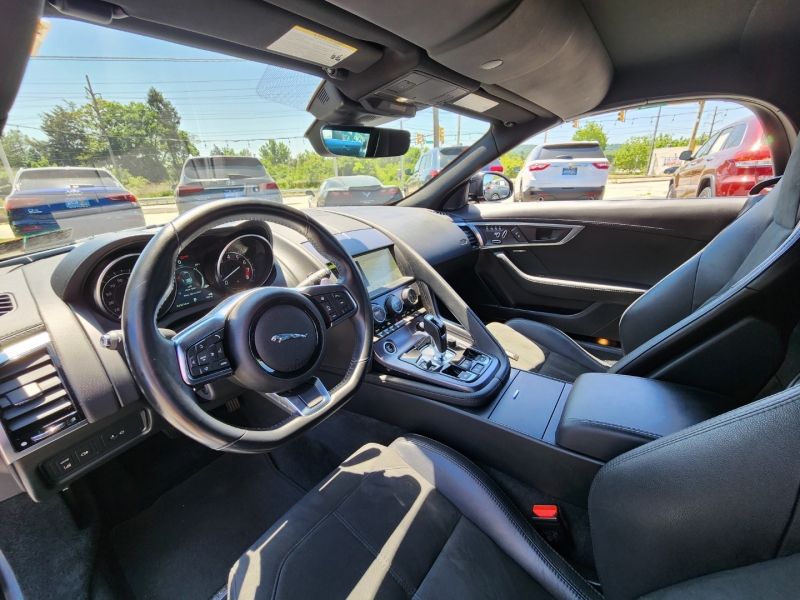 Jaguar F-TYPE 2019 price $44,389