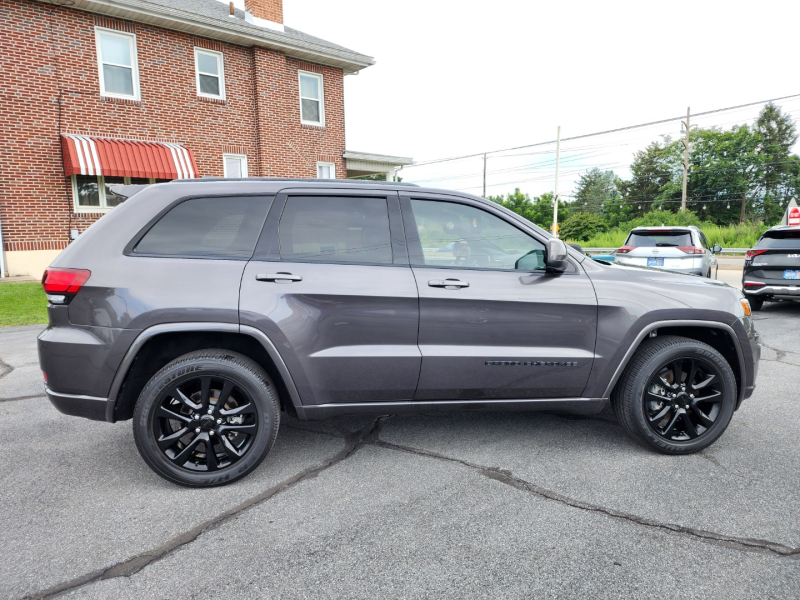 Jeep Grand Cherokee 2020 price $33,880