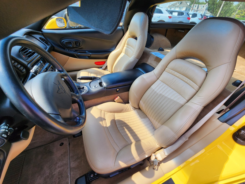 Chevrolet Corvette 2002 price $22,000