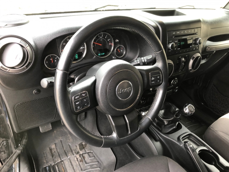 Jeep Wrangler Unlimited 2015 price $22,900