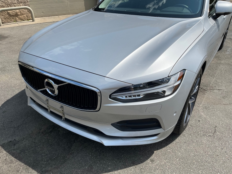 Volvo S90 2018 price $27,750