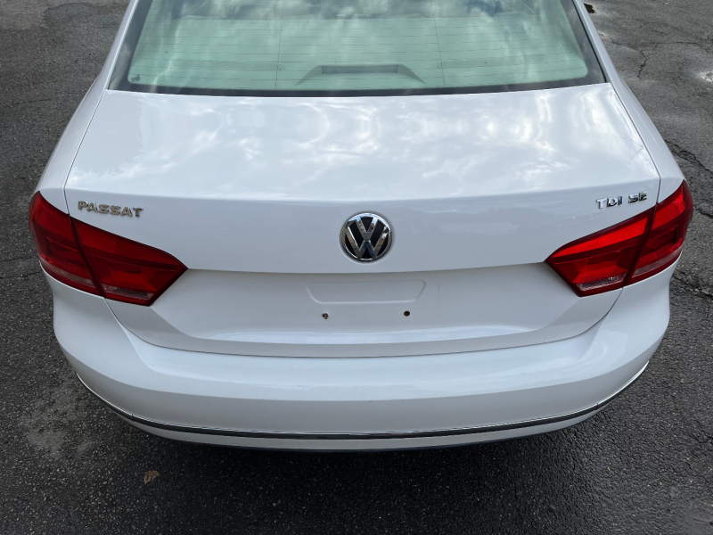 Volkswagen Passat 2013 price Call for price