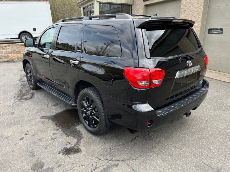 Toyota Sequoia 2015 price $30,000