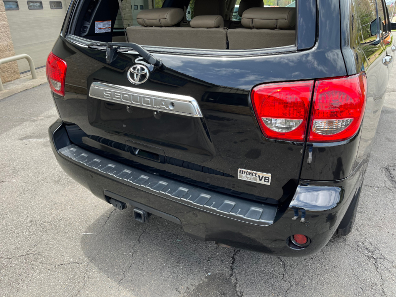 Toyota Sequoia 2015 price $30,000