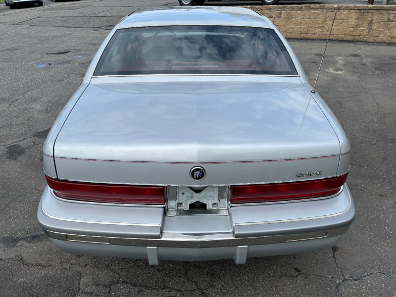 Buick Roadmaster 1992 price $15,000