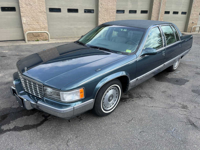 Cadillac Fleetwood 1996 price $29,000