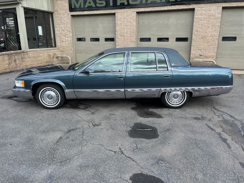 Cadillac Fleetwood 1996 price $29,000