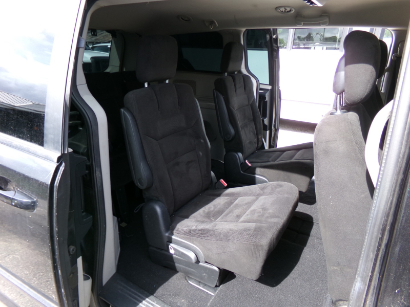 Dodge Grand Caravan 2015 price $8,999