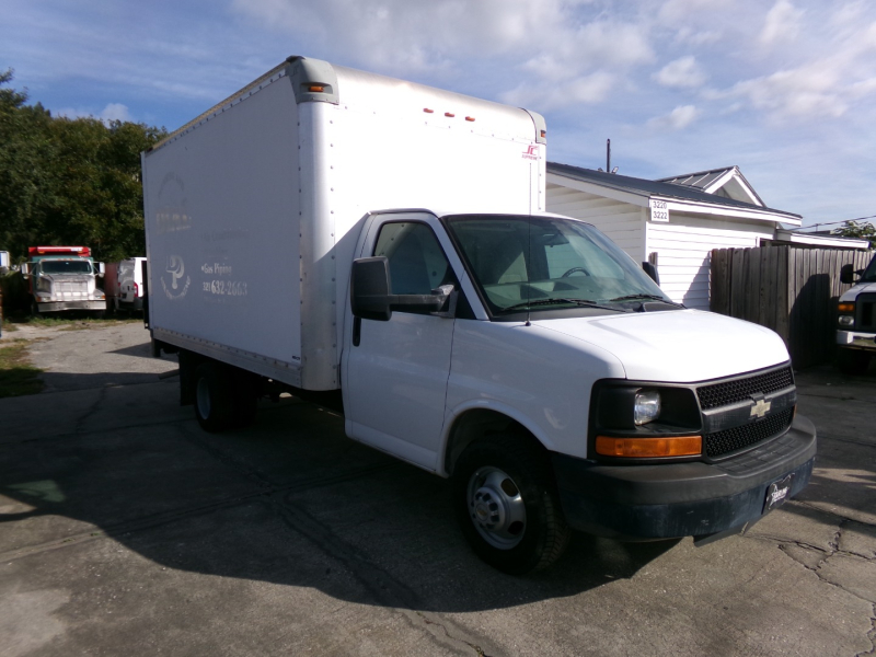Chevrolet Express 3500 14 Box Truck 2014 price $16,000