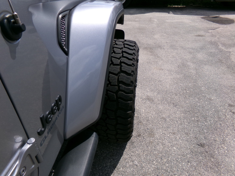 Jeep Gladiator 4x4 2020 price $29,900