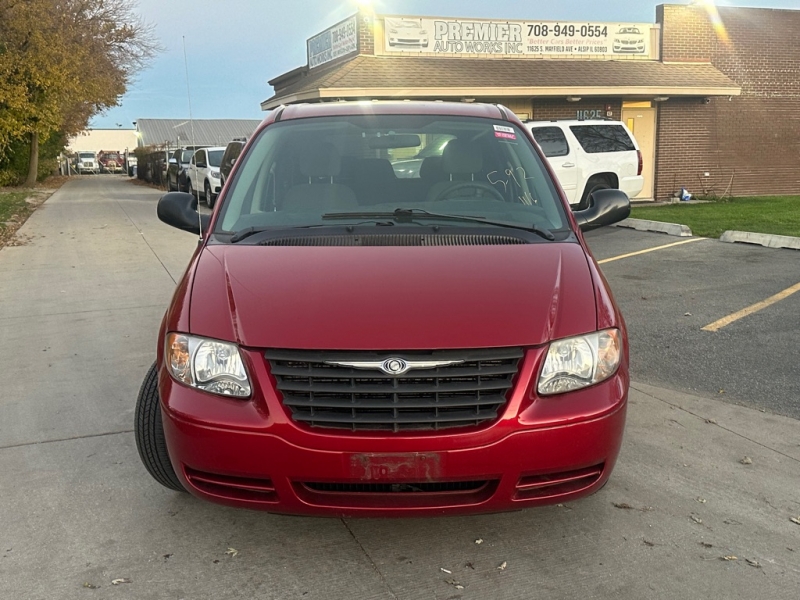 CHRYSLER TOWN & COUNTRY 2006 price $2,999