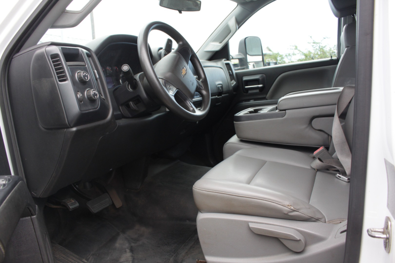 Chevrolet Silverado 3500HD 37Km Flat Bed 2015 price 