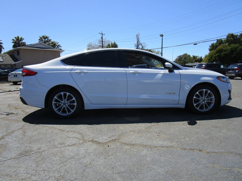 Ford Fusion Hybrid 2019 price $16,995