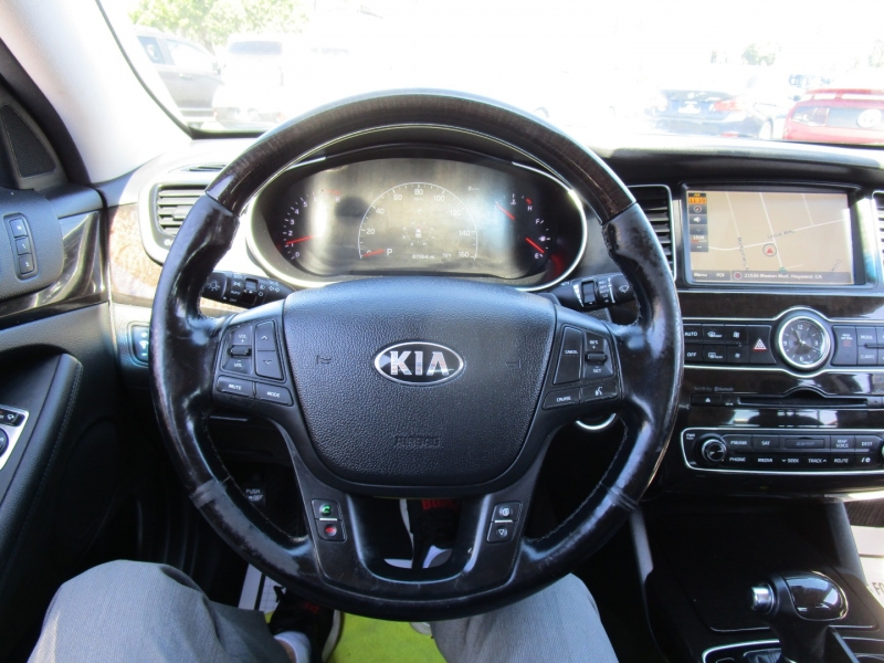 Kia Cadenza 2015 price $12,499