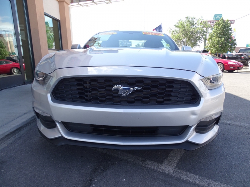 Ford Mustang 2015 price $18,999