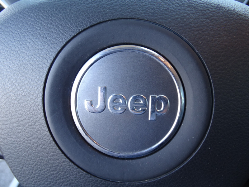 Jeep Cherokee 2020 price $18,999