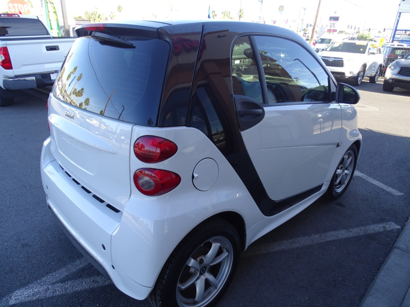 Smart fortwo 2015 price $7,999
