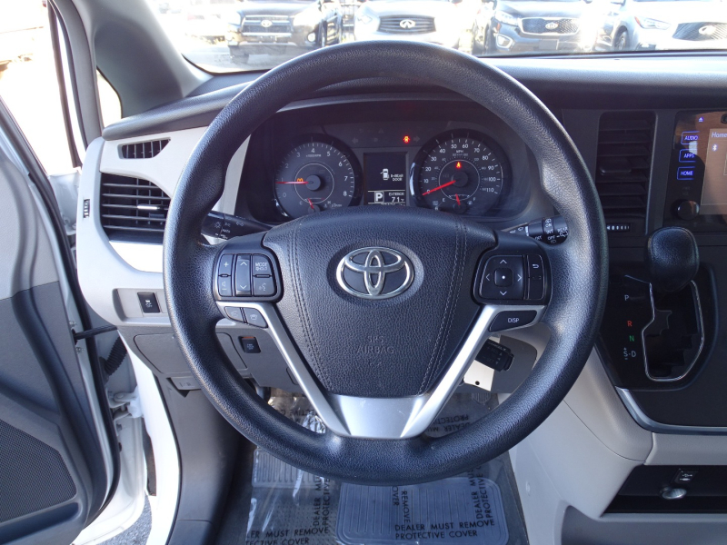 Toyota Sienna 2015 price $15,999