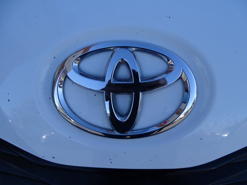 Toyota Sienna 2012 price $9,950