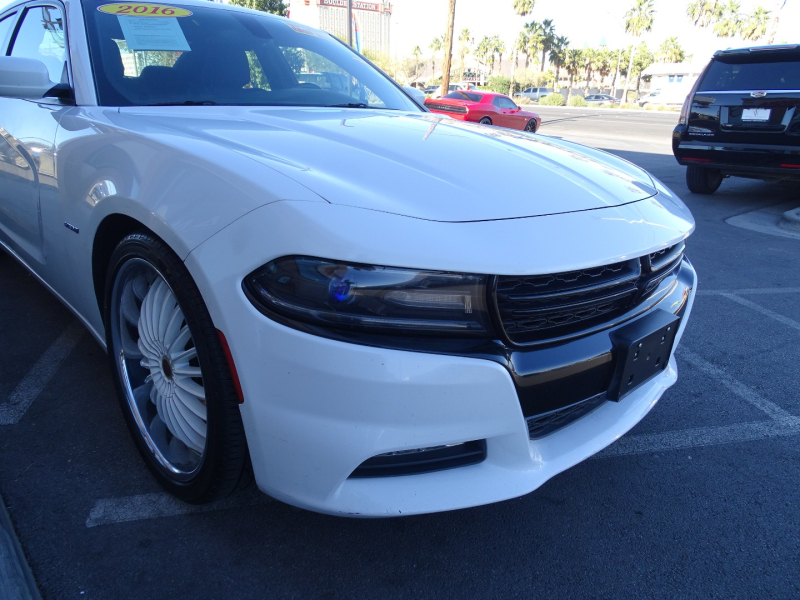 Dodge Charger 2016 price $17,999