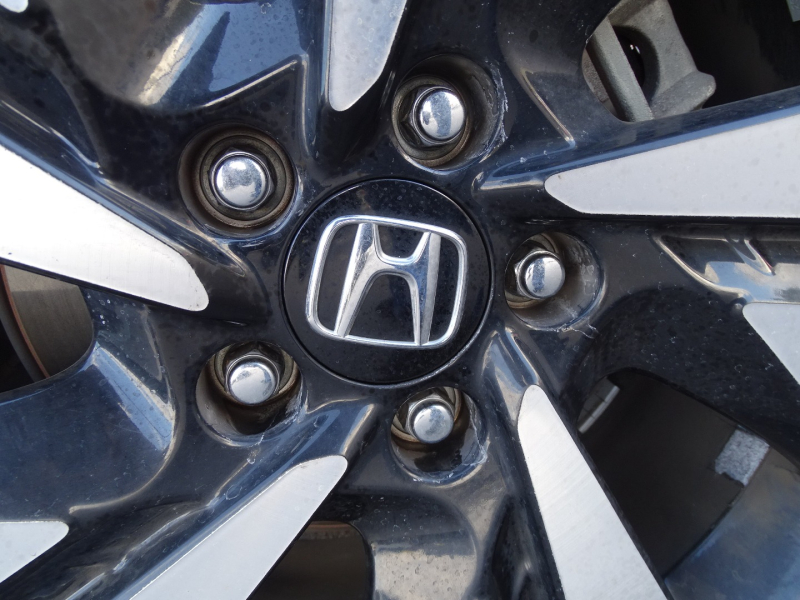Honda CR-V 2015 price $17,999