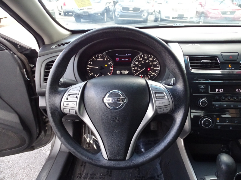 Nissan Altima 2015 price $10,999