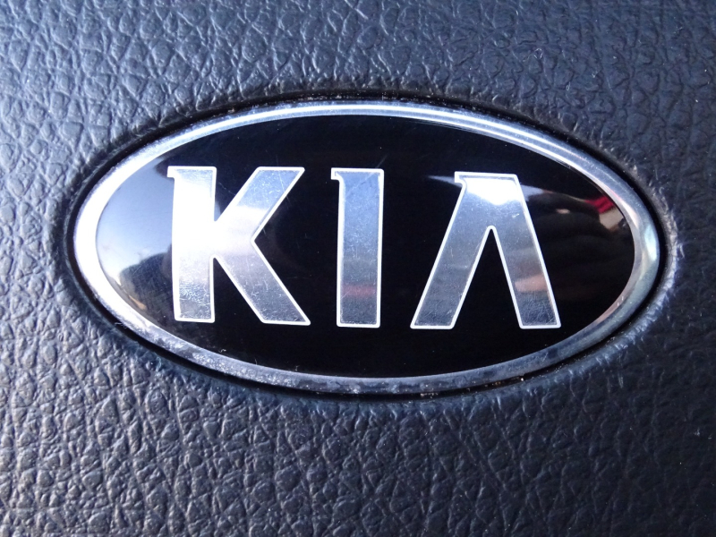 Kia Sorento 2014 price $11,999