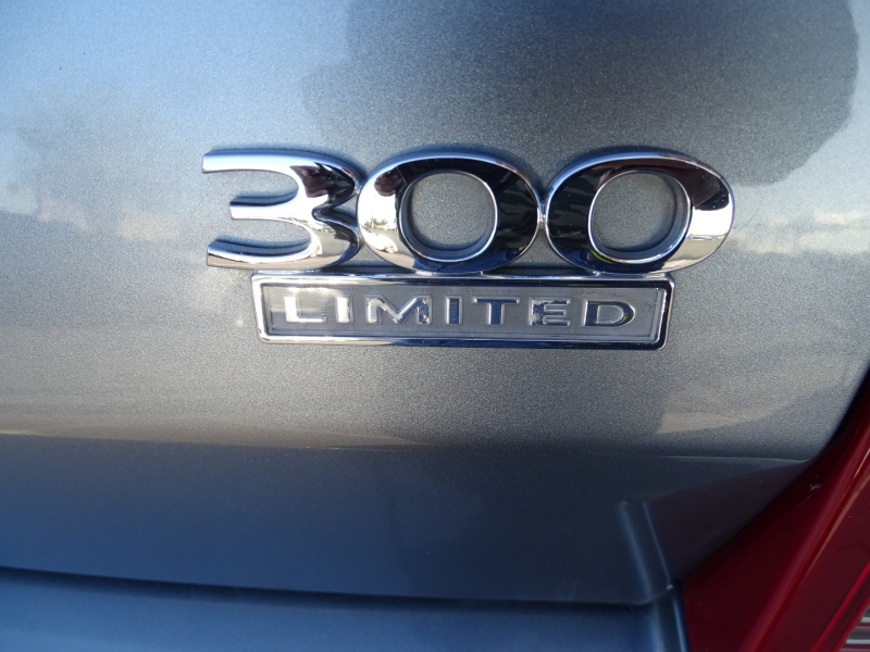 Chrysler 300 2006 price $7,999