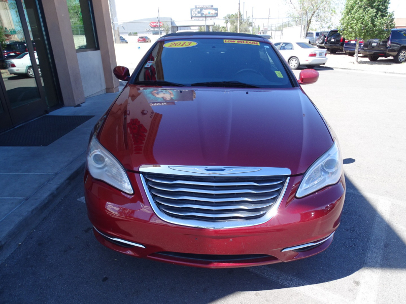 Chrysler 200 2013 price $7,999