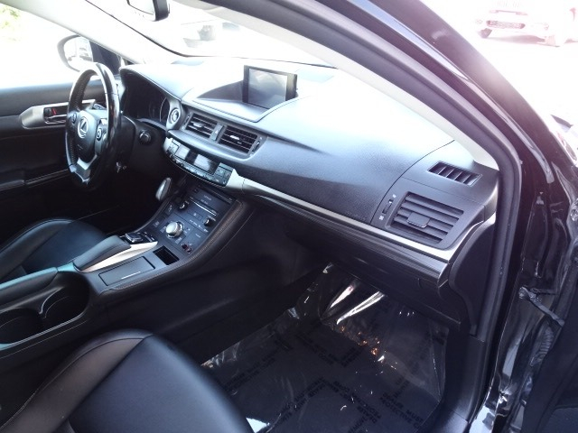 Lexus CT 200h 2016 price $16,999
