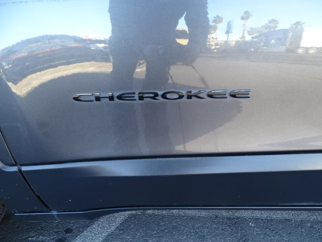 Jeep Cherokee 2018 price $13,999