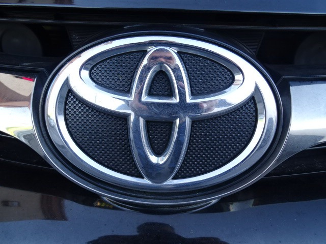 Toyota Camry 2016 price $17,999
