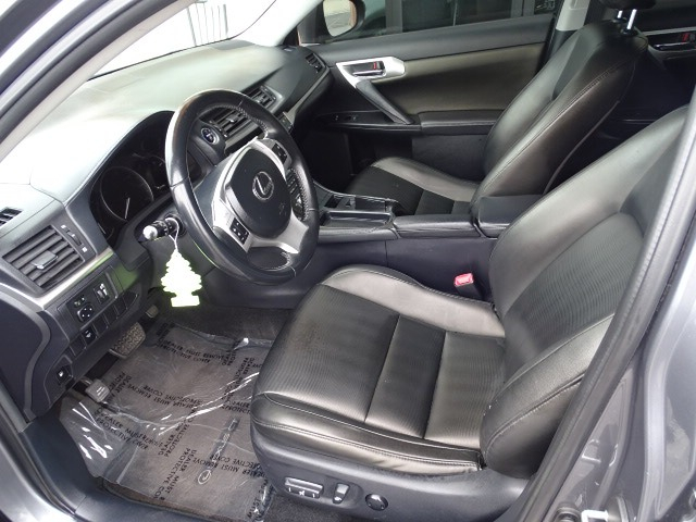 Lexus CT 200h 2013 price $12,999