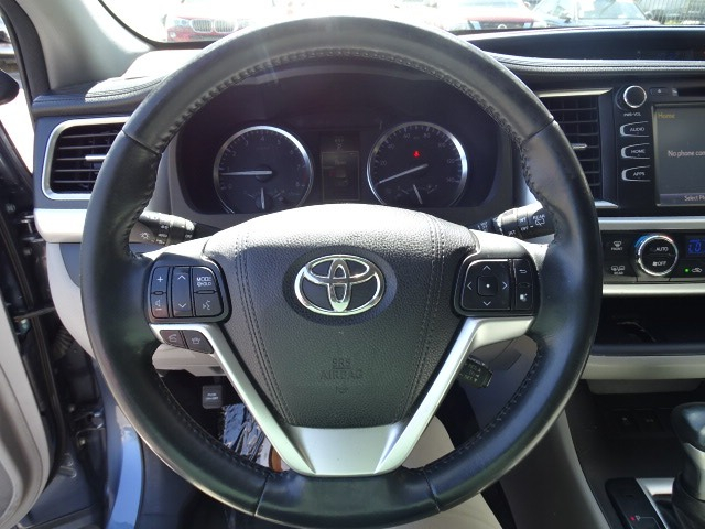 Toyota Highlander 2015 price $14,999