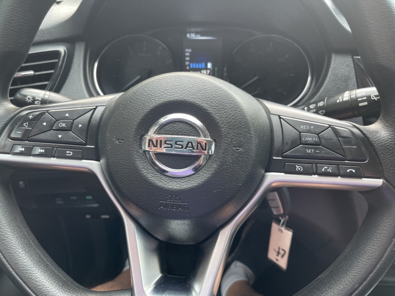 Nissan Rogue 2017 price $13,995