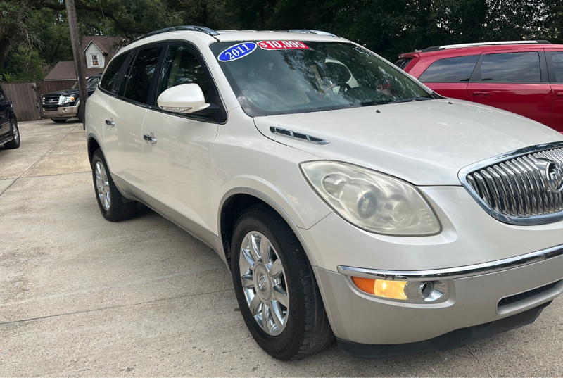Buick Enclave 2011 price $9,995