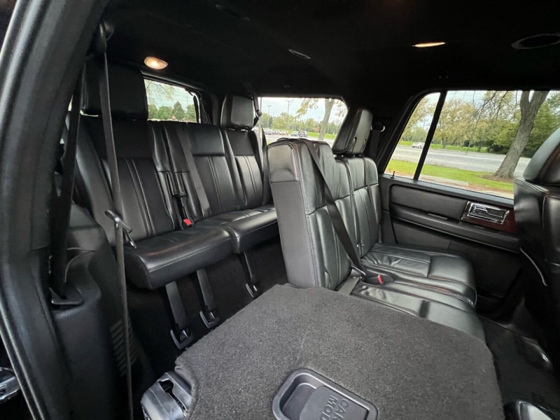Lincoln Navigator L 2017 price $19,991