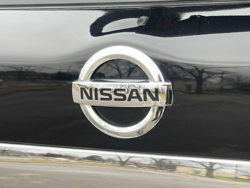 Nissan Pathfinder 2017 price $15,995