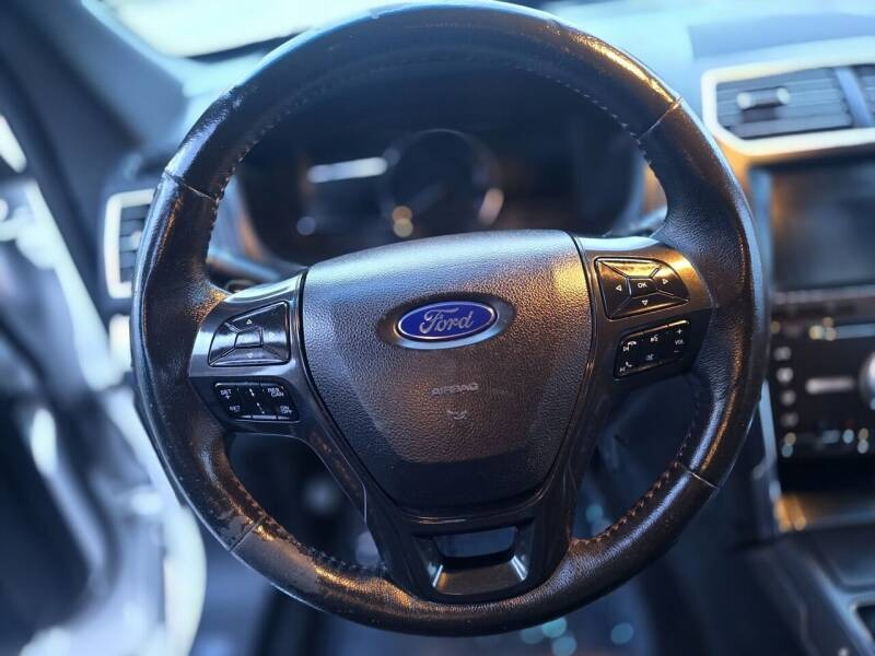 Ford Explorer 2016 price $14,999