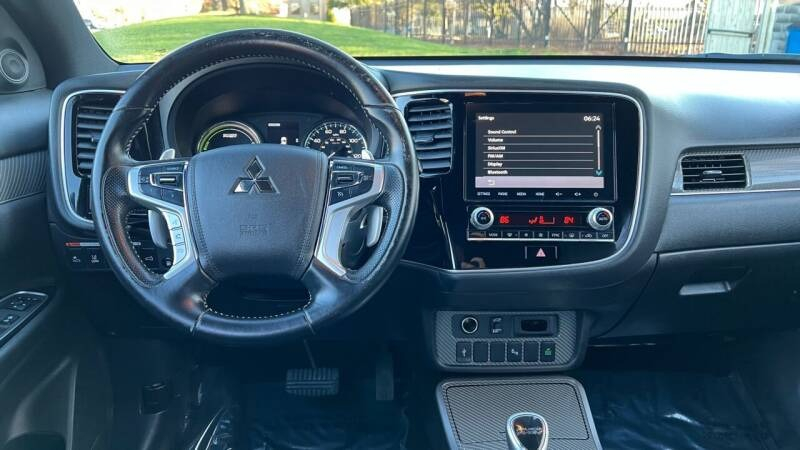 Mitsubishi Outlander PHEV 2020 price $20,995