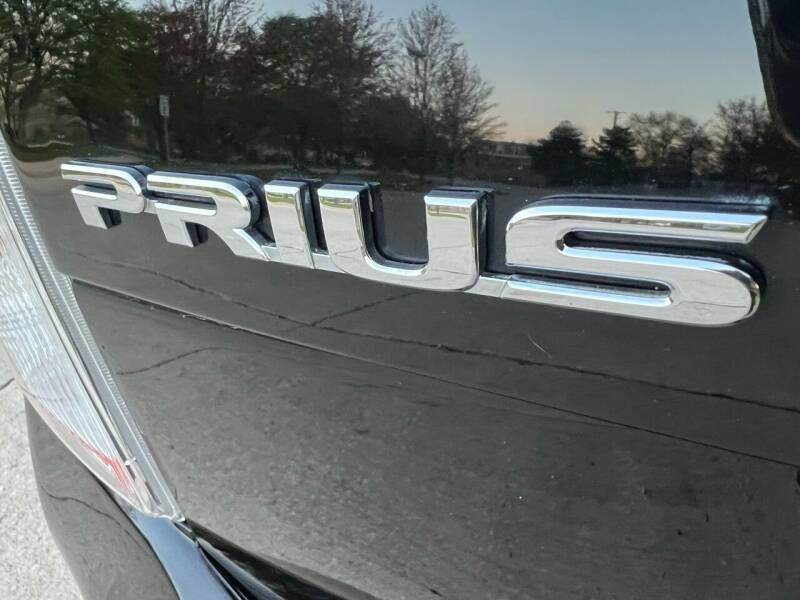Toyota Prius 2015 price $13,999