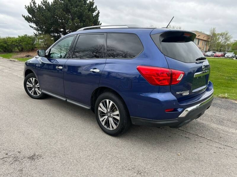 Nissan Pathfinder 2017 price $15,991