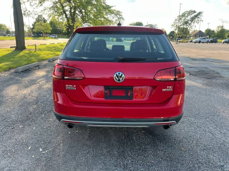 Volkswagen Golf Alltrack 2017 price $13,995