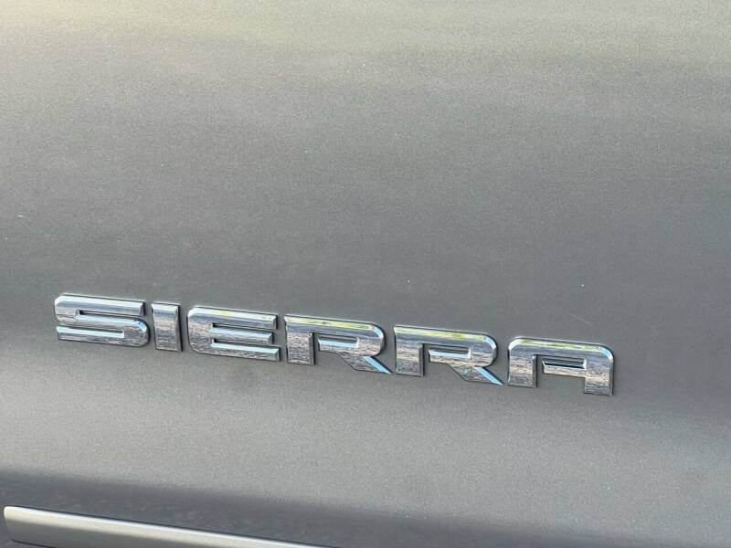 GMC Sierra 1500 2017 price $14,999