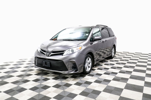 Toyota Sienna 2020 price $42,800
